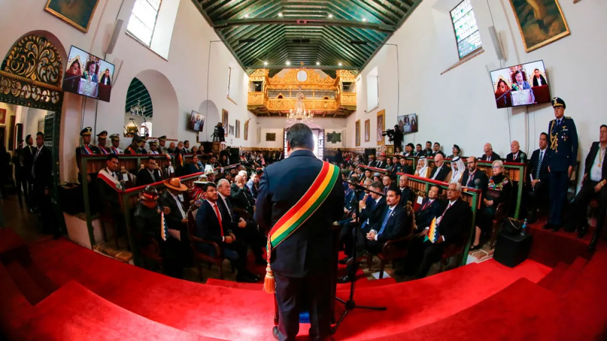 Arce proclama el legado de la industrialización y las banderas de la subvención, salud gratuita y los bonos