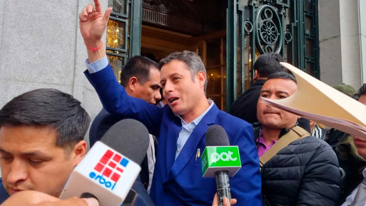 Lara anuncia que su partido irá con propios candidatos para las subnacionales