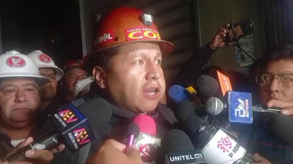 Ampliado de la COB decide continuar con las movilizaciones contra el decreto 5503